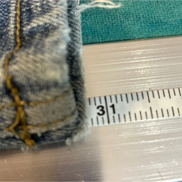 Lands' End women's size 12 blue denim bootcut jeans 31” inseam light blue - Picture 10 of 10